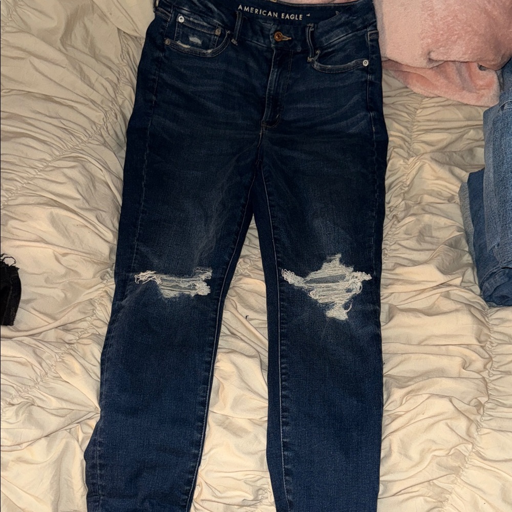 American Eagle Outfitters Women's Dark Blue Ripped Skinny Jeans